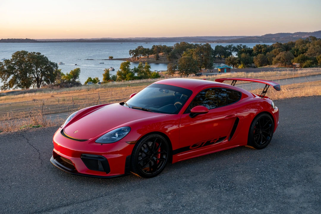2022 Porsche 718 Cayman GT4 - Image 7 of 31