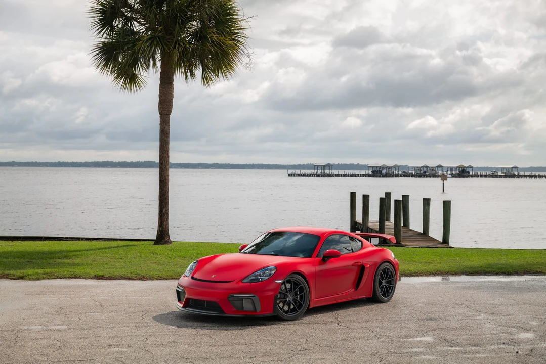 2022 Porsche 718 Cayman GT4 - Image 2 of 31