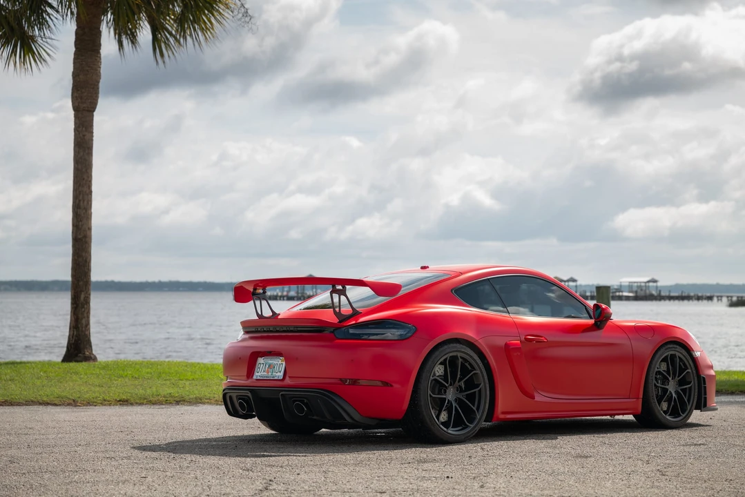 2022 Porsche 718 Cayman GT4 - Image 6 of 31