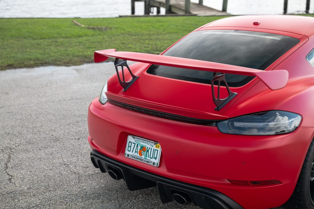2022 Porsche 718 Cayman GT4 - Image 14 of 31