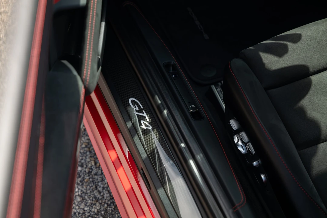 2022 Porsche 718 Cayman GT4 - Image 25 of 31