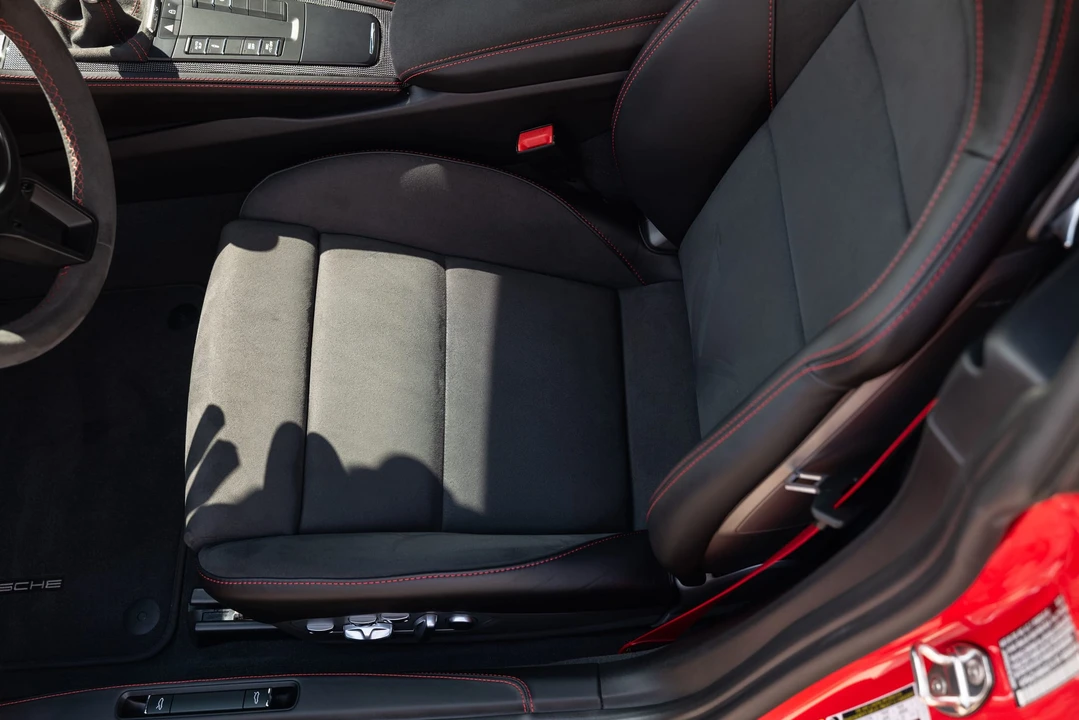 2022 Porsche 718 Cayman GT4 - Image 24 of 31