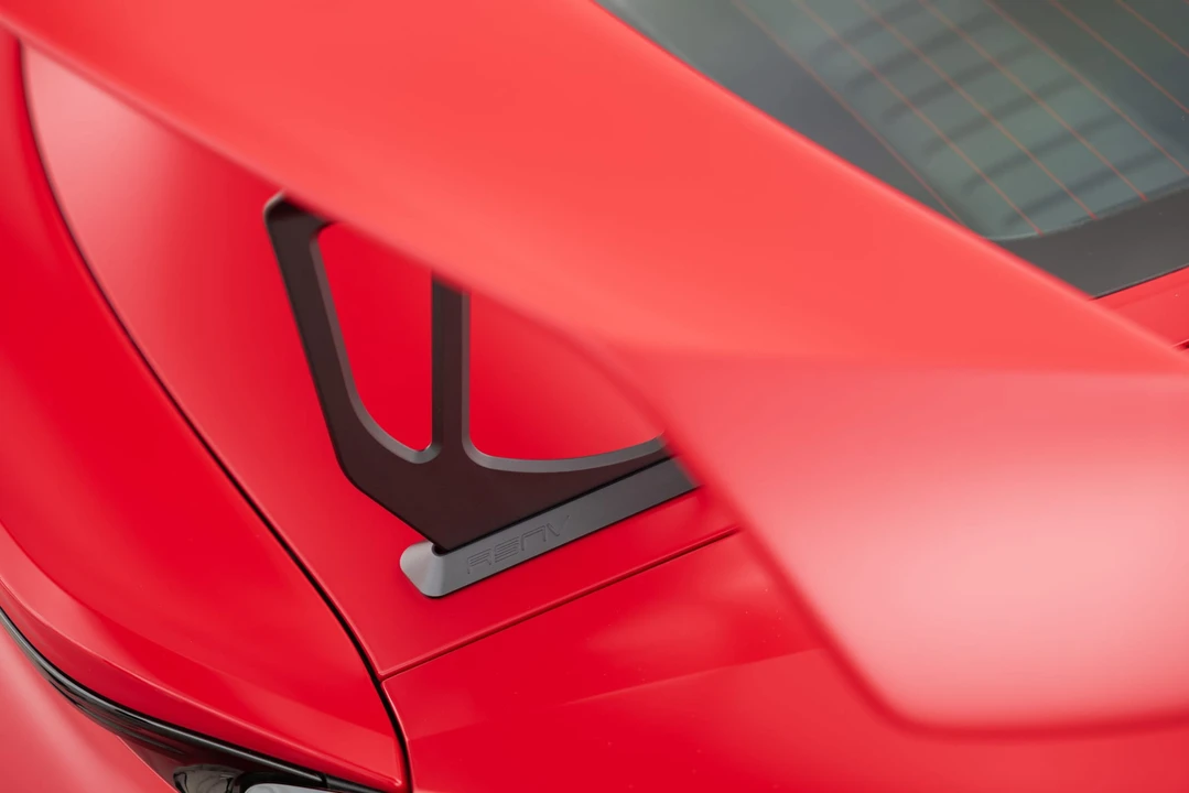 2022 Porsche 718 Cayman GT4 - Image 19 of 31