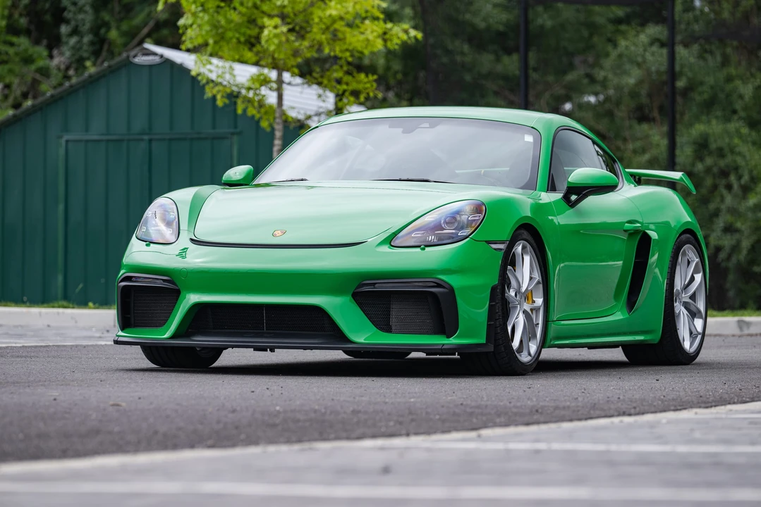 2022 Porsche 718 Cayman GT4 - Image 2 of 31