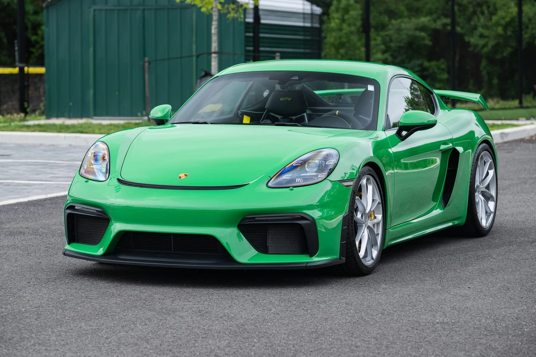 2022 Porsche 718 Cayman GT4 - Image 4 of 31
