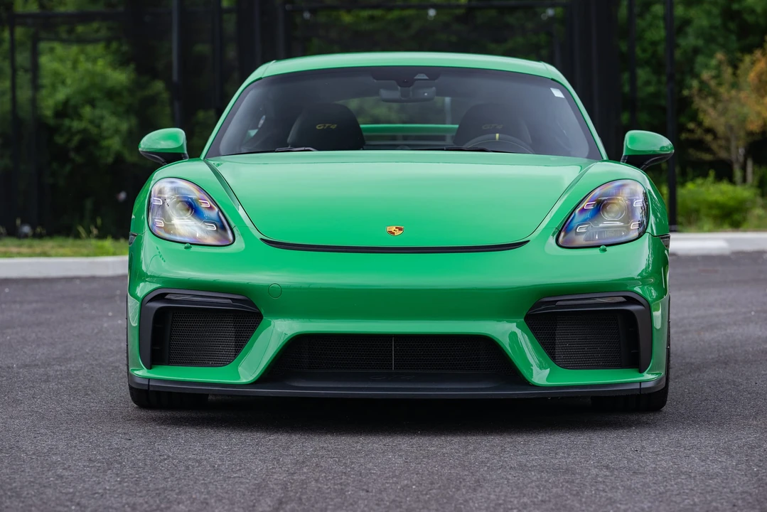 2022 Porsche 718 Cayman GT4 - Image 27 of 31