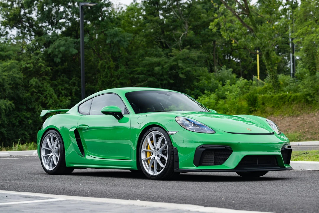 2022 Porsche 718 Cayman GT4 - Image 21 of 31