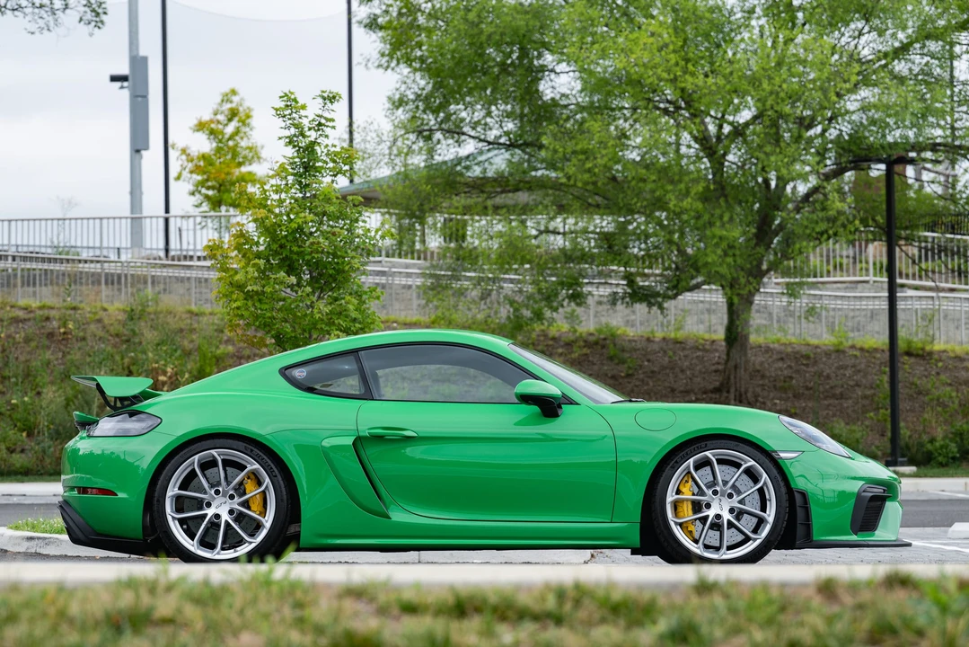 2022 Porsche 718 Cayman GT4 - Image 20 of 31