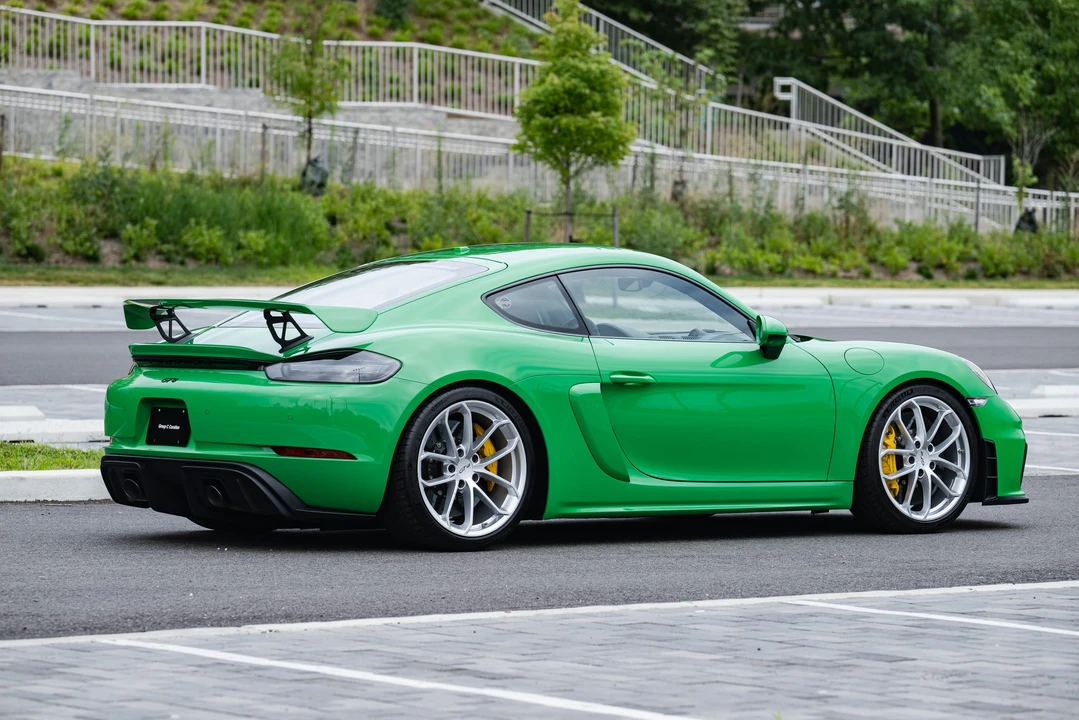 2022 Porsche 718 Cayman GT4 - Image 16 of 31