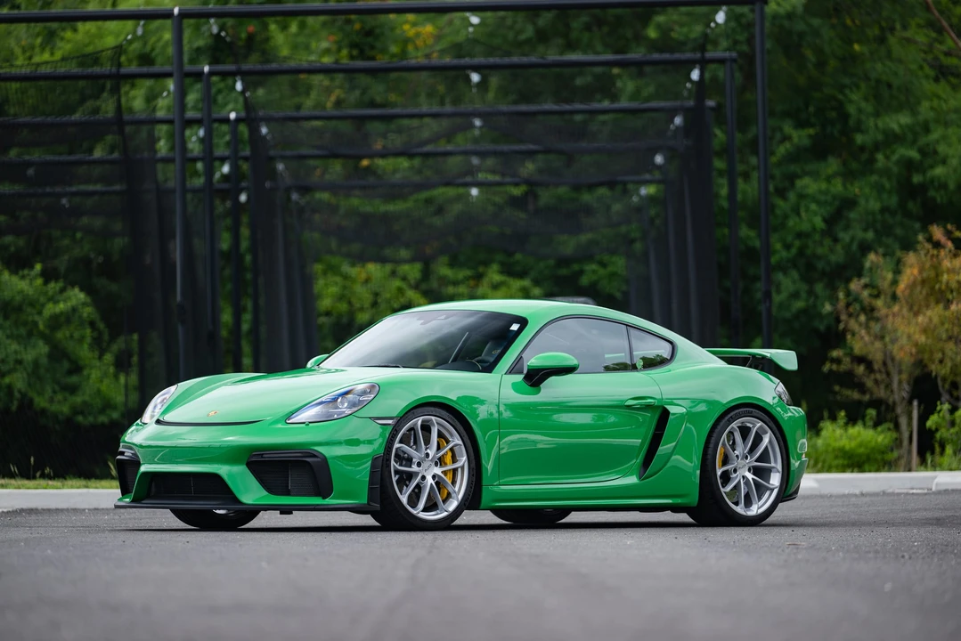 2022 Porsche 718 Cayman GT4 - Image 6 of 31