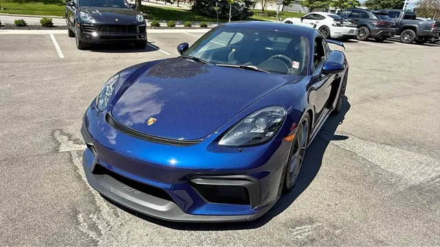 2022 Porsche 718 Cayman GT4