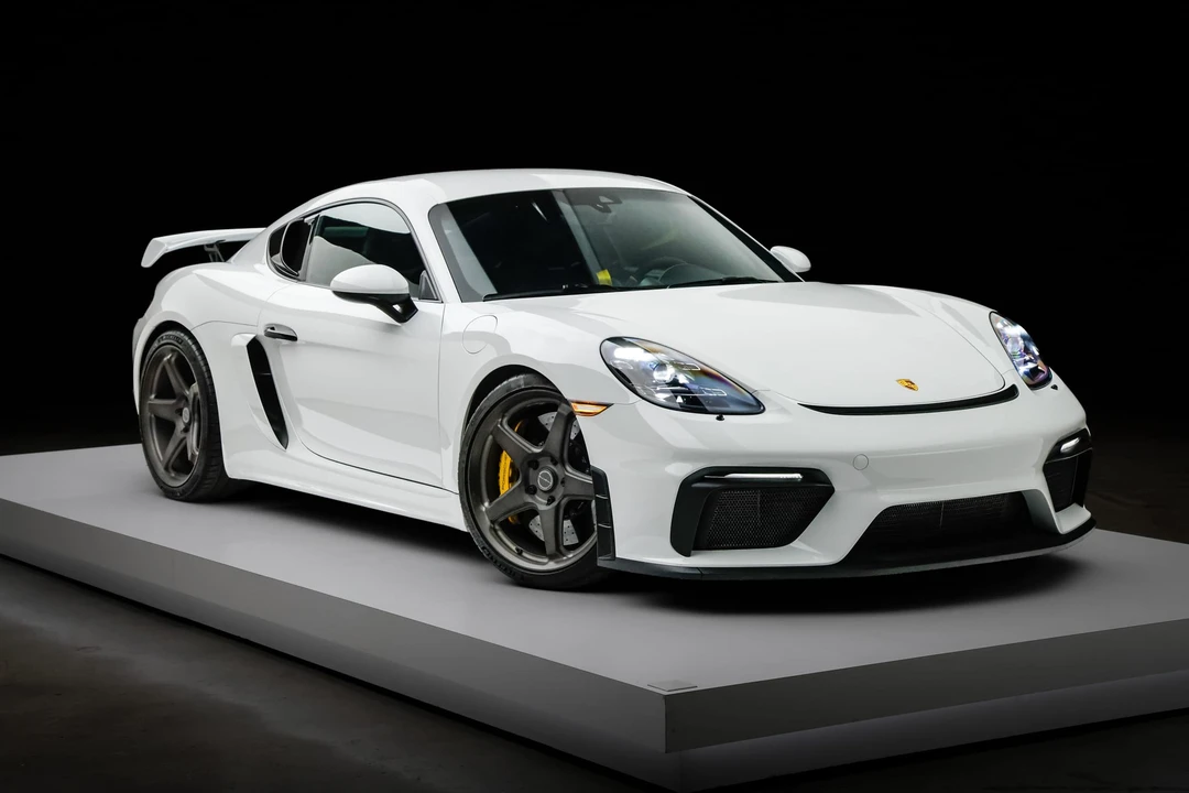 2022 Porsche 718 Cayman GT4 - Image 13 of 31