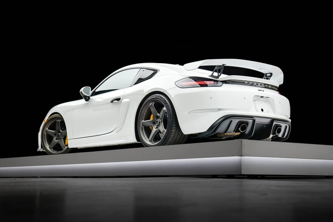 2022 Porsche 718 Cayman GT4 - Image 26 of 31