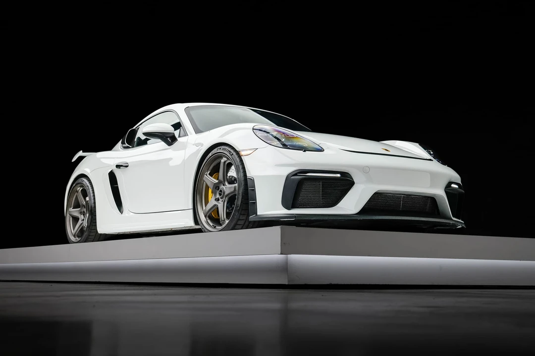 2022 Porsche 718 Cayman GT4 - Image 11 of 31