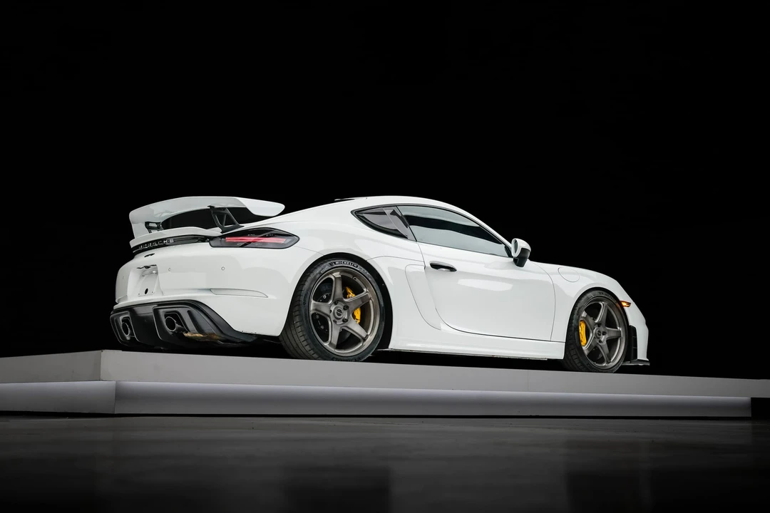 2022 Porsche 718 Cayman GT4 - Image 19 of 31