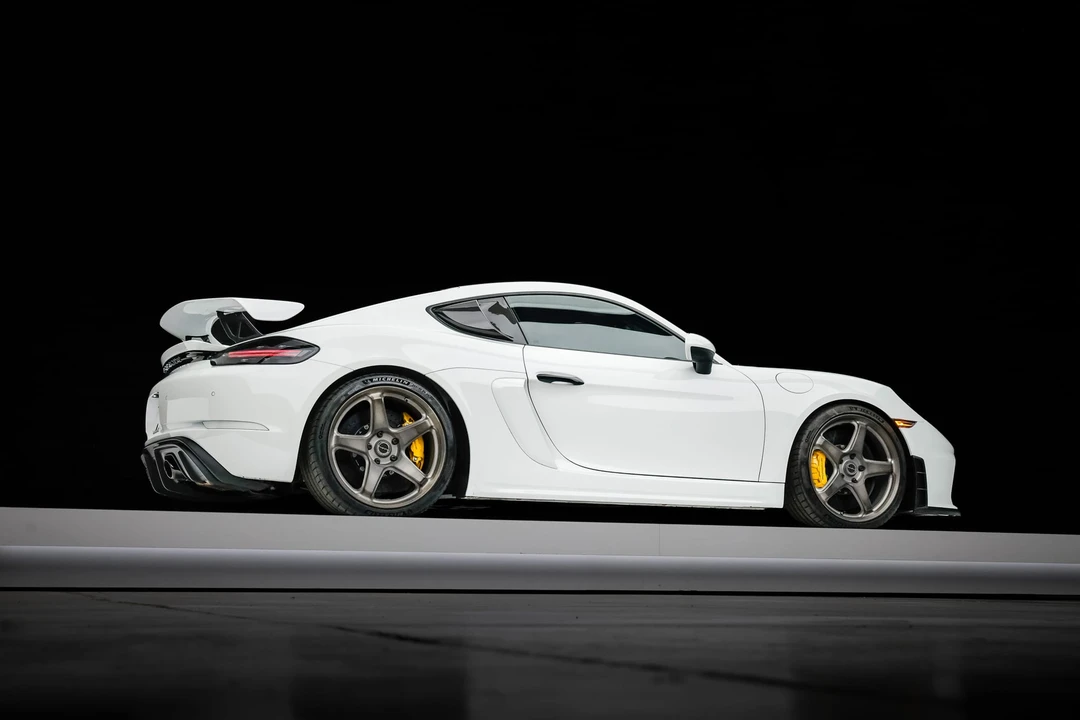 2022 Porsche 718 Cayman GT4 - Image 18 of 31