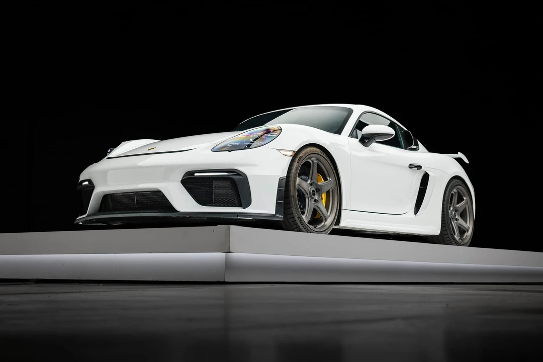 2022 Porsche 718 Cayman GT4 - Image 4 of 31