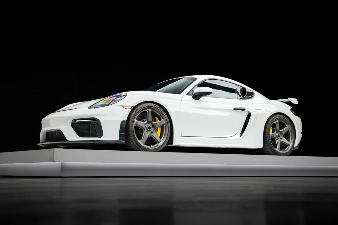 2022 Porsche 718 Cayman GT4 - Image 3 of 31