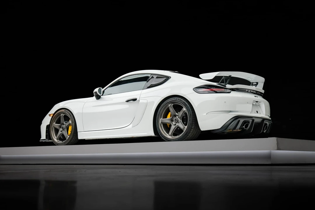 2022 Porsche 718 Cayman GT4 - Image 27 of 31