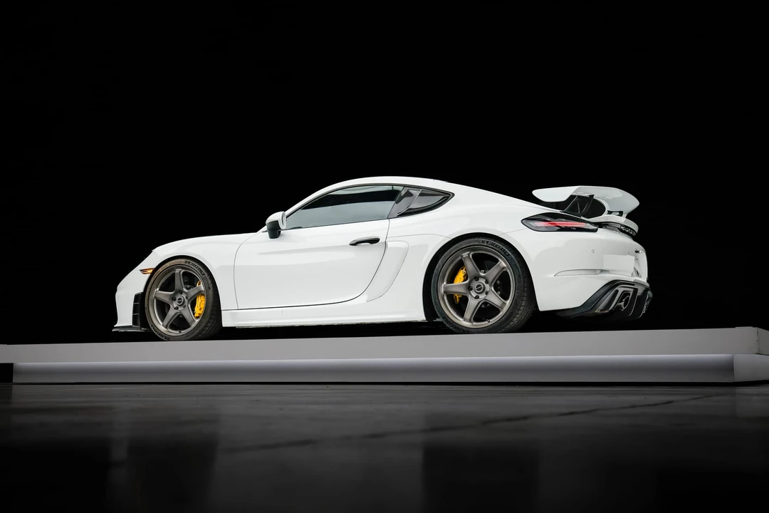 2022 Porsche 718 Cayman GT4 - Image 28 of 31