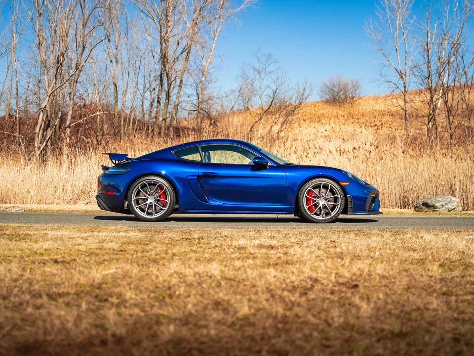 2022 Porsche 718 Cayman GT4 - Image 24 of 31