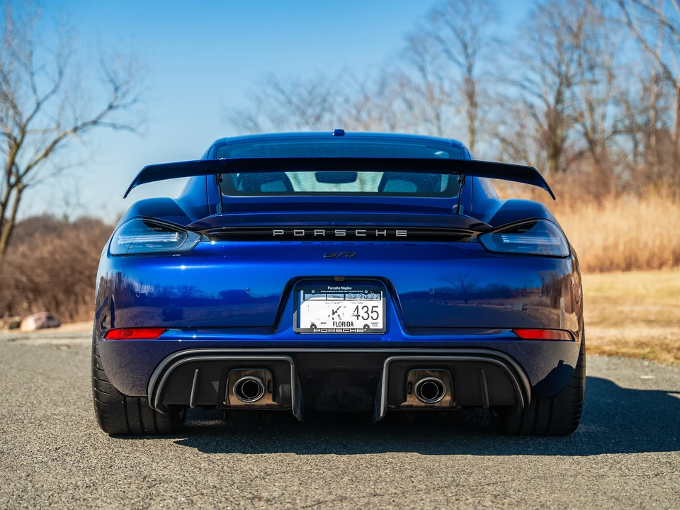 2022 Porsche 718 Cayman GT4 - Image 20 of 31
