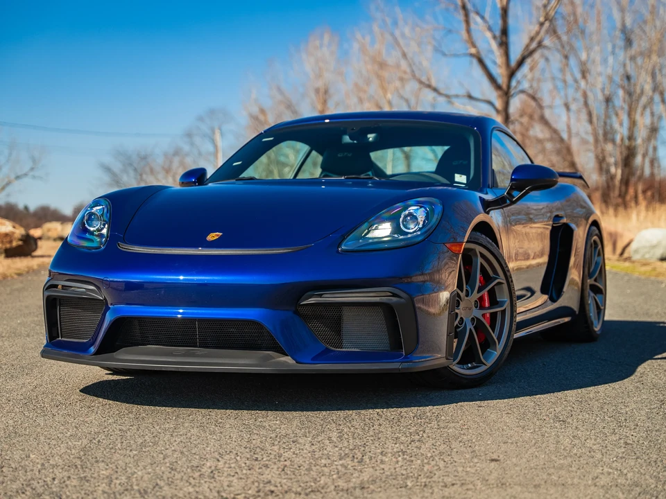 2022 Porsche 718 Cayman GT4 - Image 28 of 31