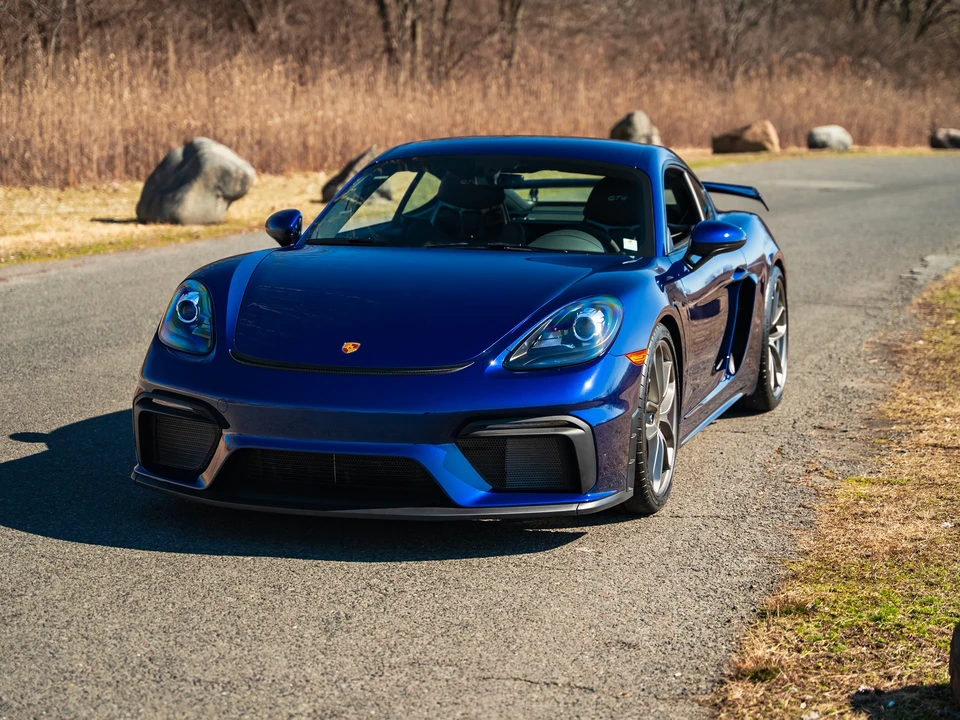 2022 Porsche 718 Cayman GT4 - Image 10 of 31