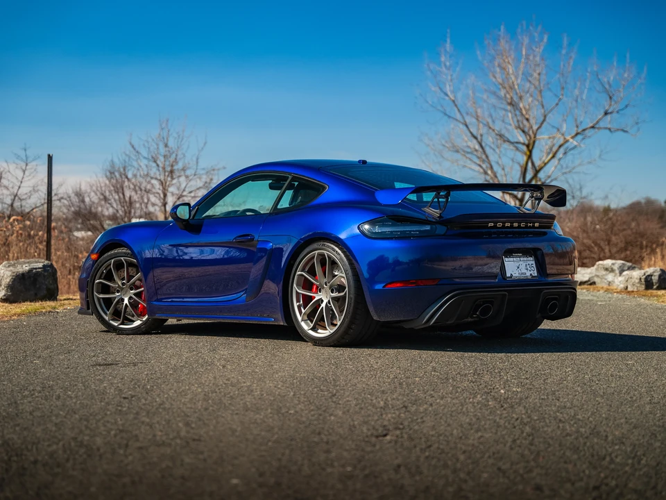 2022 Porsche 718 Cayman GT4 - Image 15 of 31