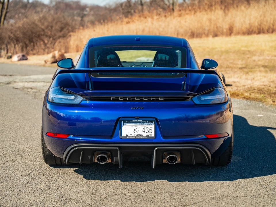 2022 Porsche 718 Cayman GT4 - Image 19 of 31
