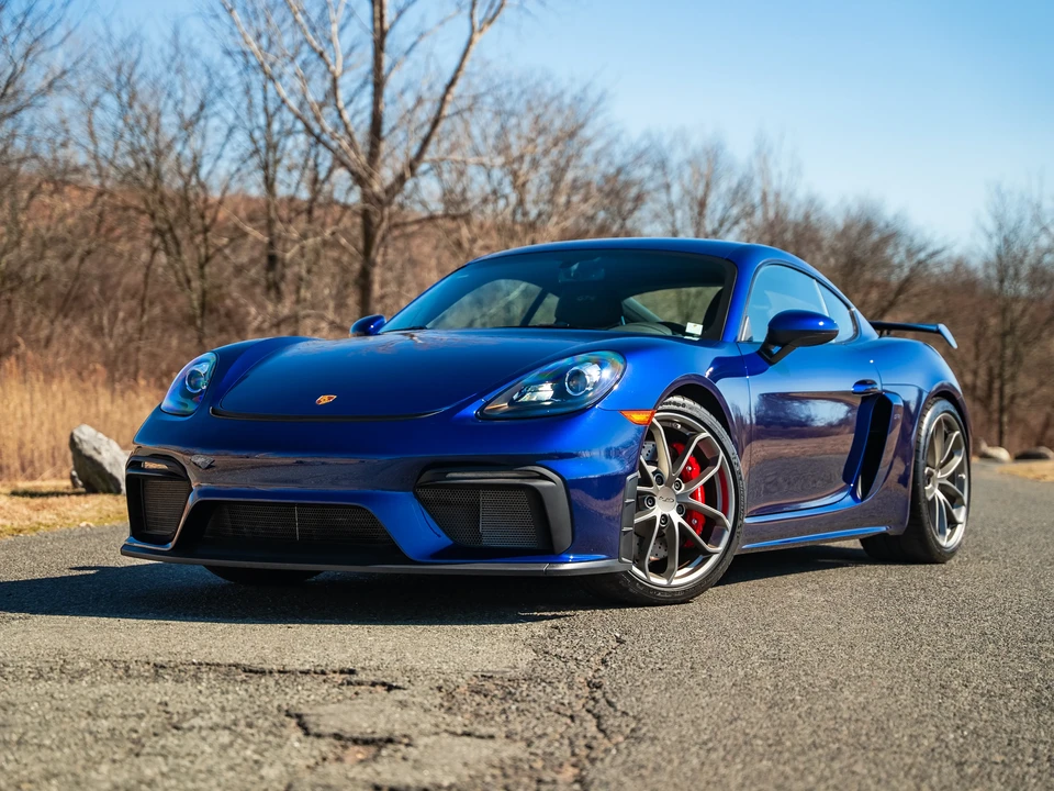 2022 Porsche 718 Cayman GT4 - Image 3 of 31