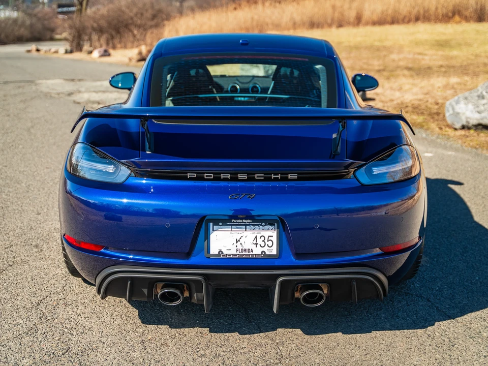 2022 Porsche 718 Cayman GT4 - Image 21 of 31