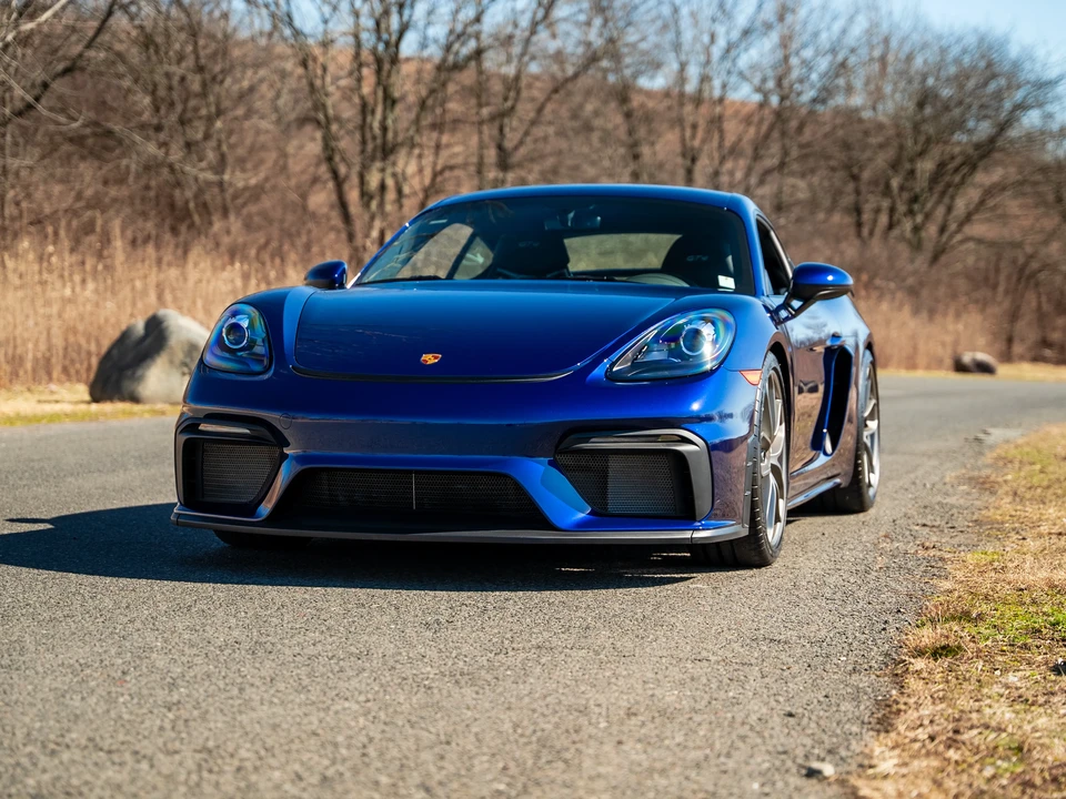 2022 Porsche 718 Cayman GT4 - Image 9 of 31