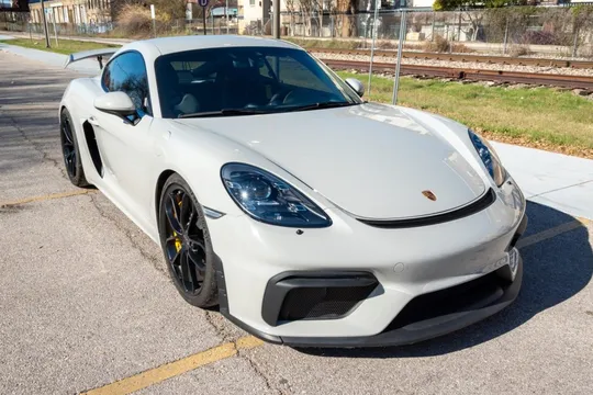 2022 Porsche 718 Cayman GT4