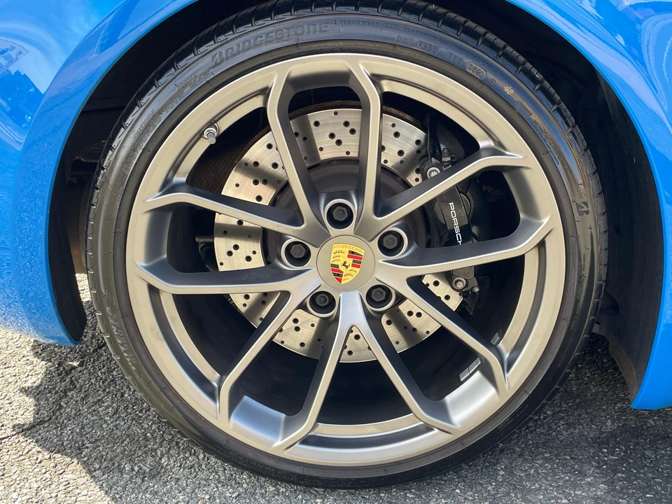 2022 Porsche 718 Cayman GT4 - Image 15 of 31