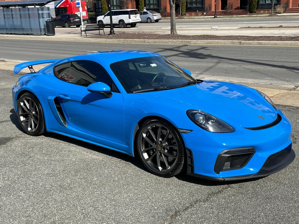 2022 Porsche 718 Cayman GT4 - Image 9 of 31