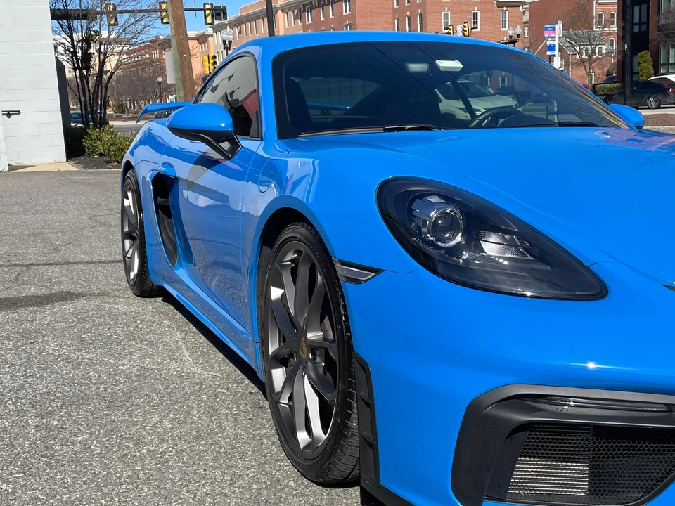 2022 Porsche 718 Cayman GT4 - Image 11 of 31
