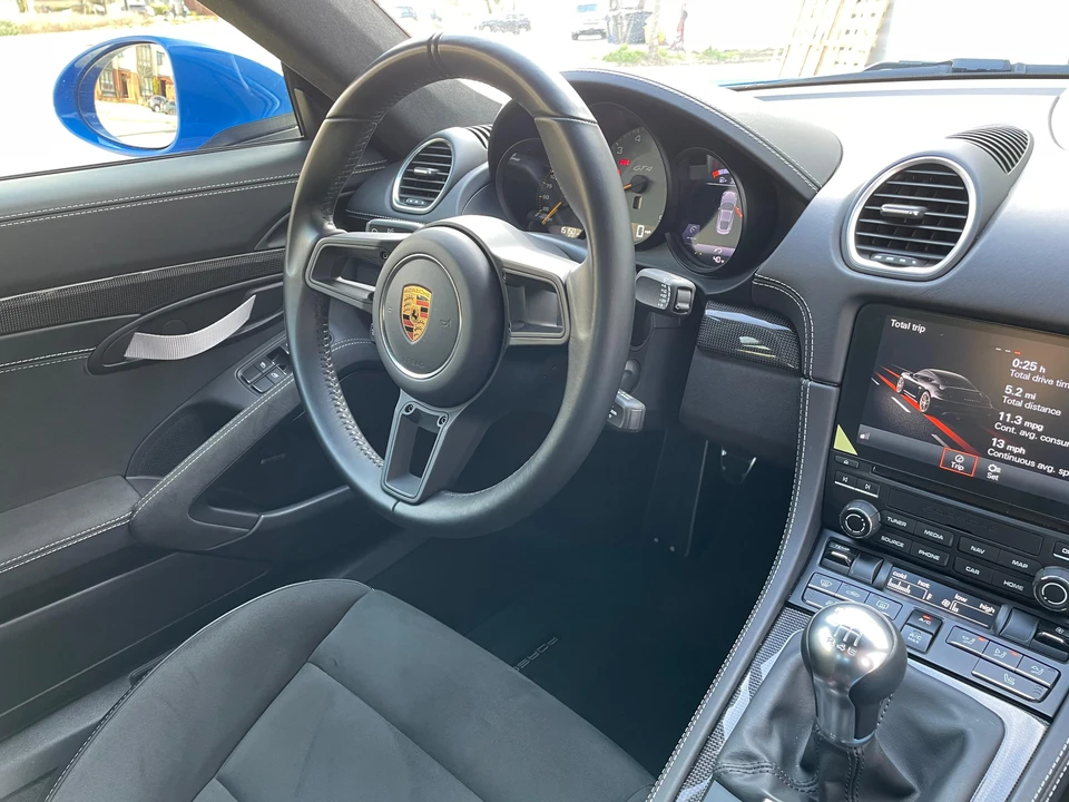 2022 Porsche 718 Cayman GT4 - Image 26 of 31