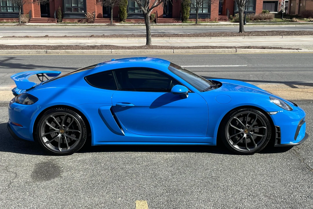 2022 Porsche 718 Cayman GT4 - Image 3 of 31