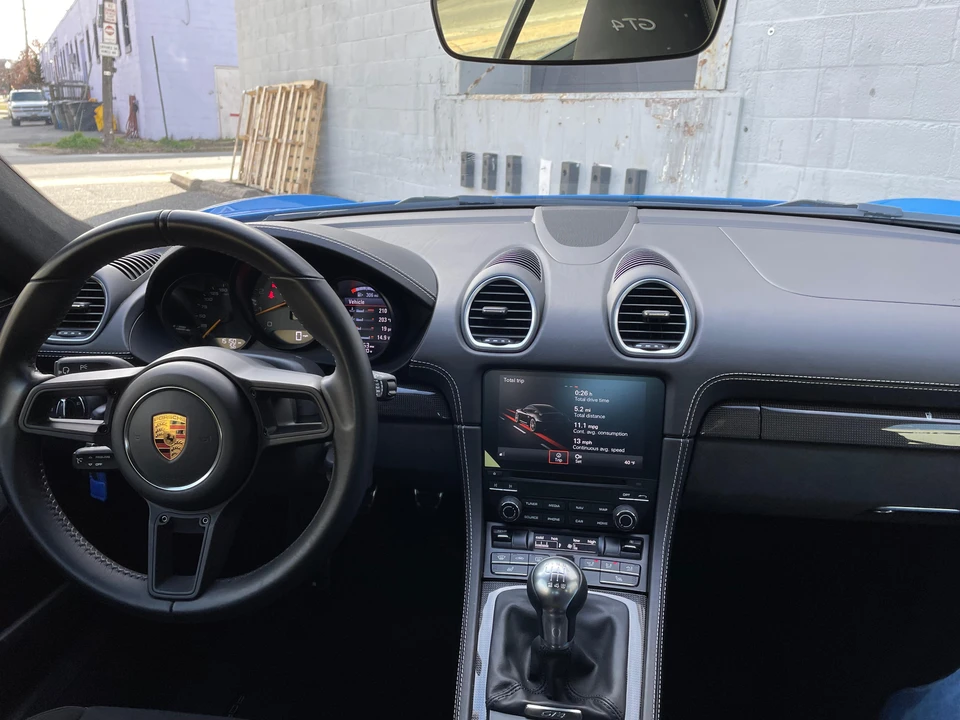 2022 Porsche 718 Cayman GT4 - Image 28 of 31