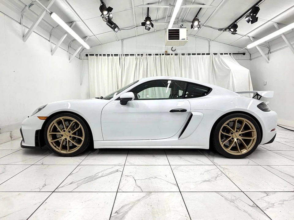 2022 Porsche 718 Cayman GT4 - Image 2 of 5