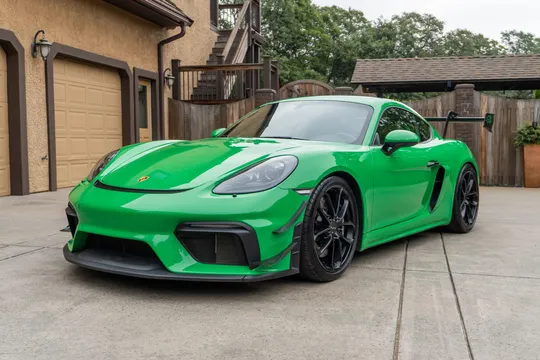 2022 Porsche 718 Cayman GT4