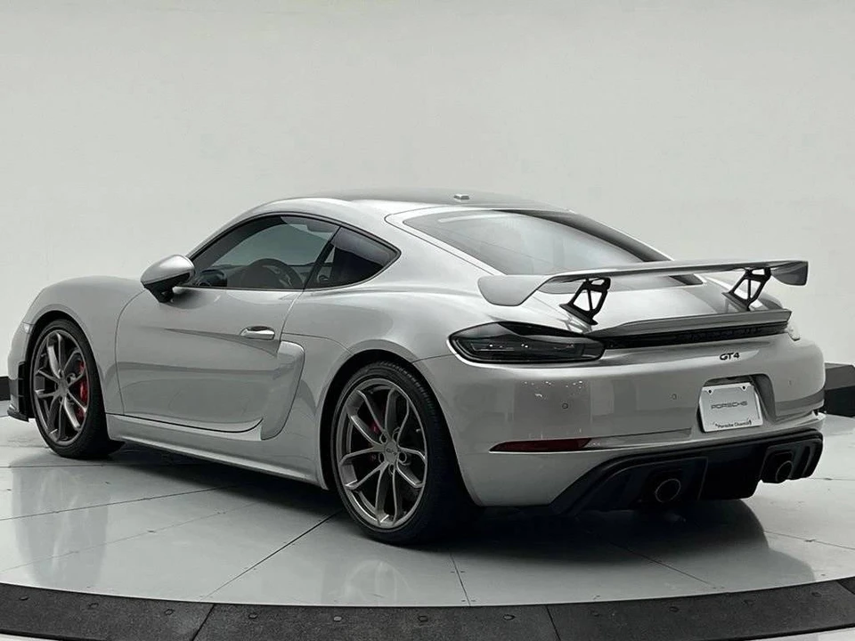 2022 Porsche 718 Cayman GT4 - Image 3 of 5