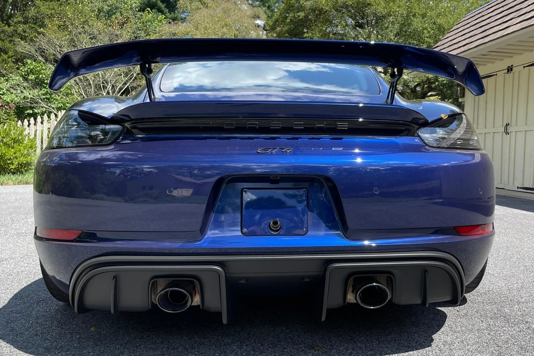 2022 Porsche 718 Cayman GT4 - Image 5 of 31