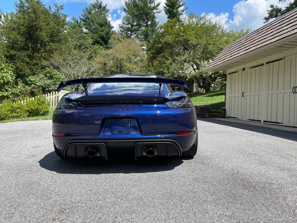 2022 Porsche 718 Cayman GT4 - Image 26 of 31