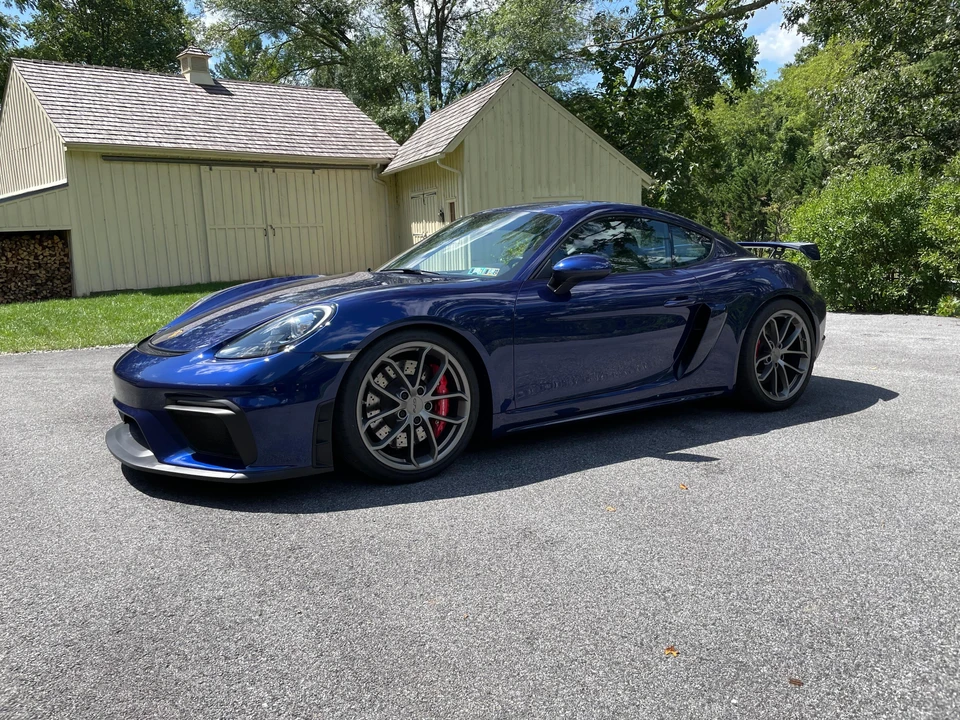2022 Porsche 718 Cayman GT4 - Image 18 of 31
