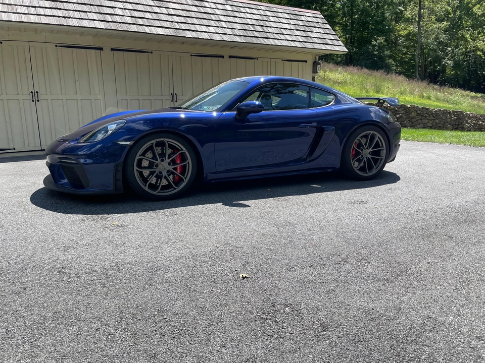 2022 Porsche 718 Cayman GT4 - Image 20 of 31