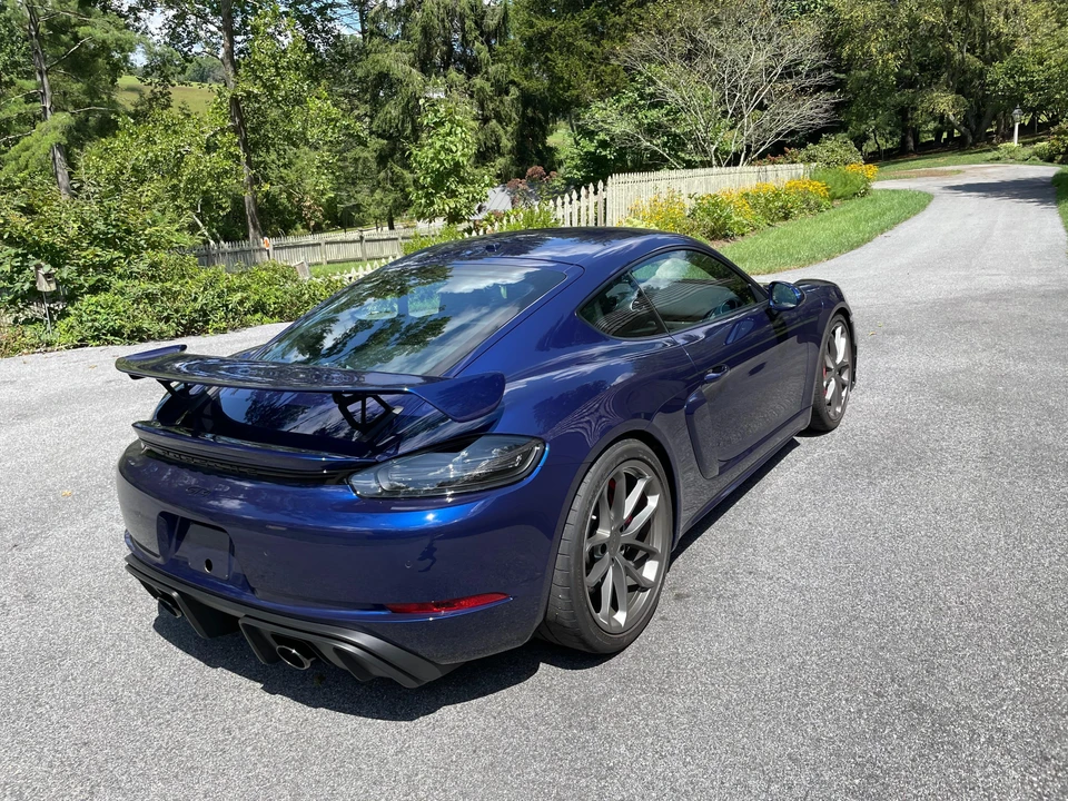 2022 Porsche 718 Cayman GT4 - Image 29 of 31