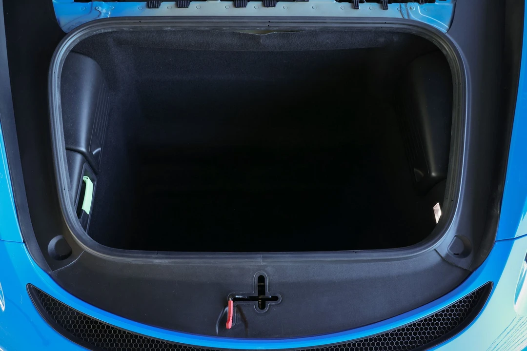 2022 Porsche 718 Cayman GT4 - Image 21 of 31