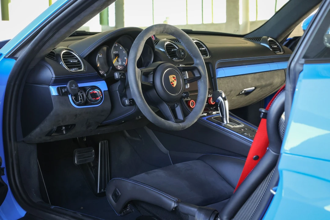 2022 Porsche 718 Cayman GT4 - Image 24 of 31